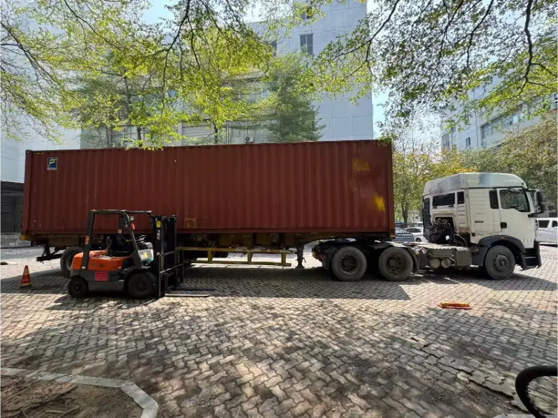 Hộp bóng đèn hỗ trợ dây chuyền sản xuất tự động đã được vận chuyển thành công đến Hoa Kỳ.